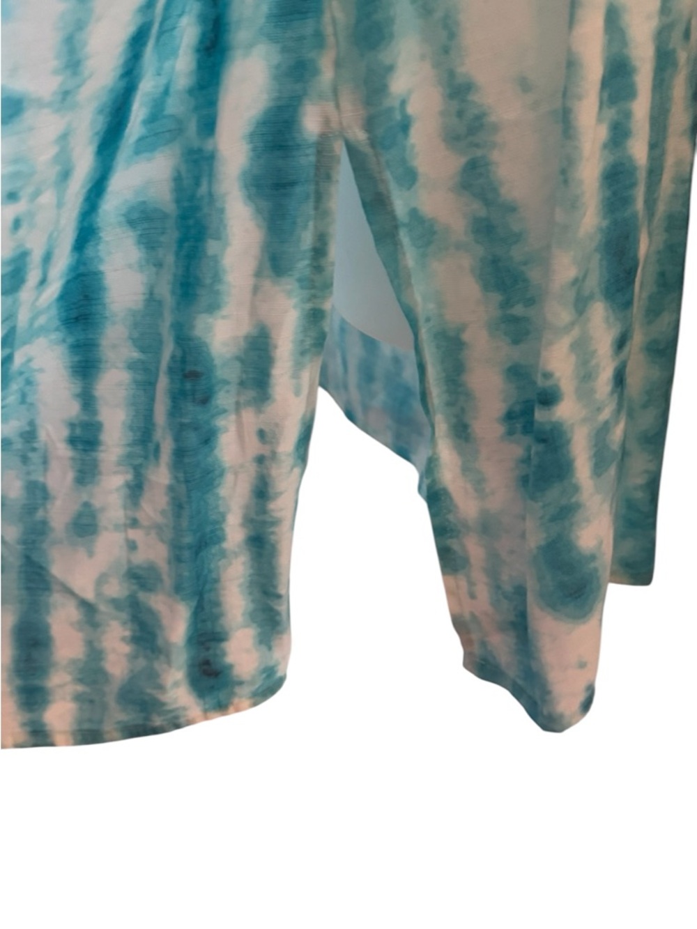 Catherine's Teal/White Tie-Dye Sleeveless Button Front Top   PLUS: 1X   #13 - Picture 4 of 8